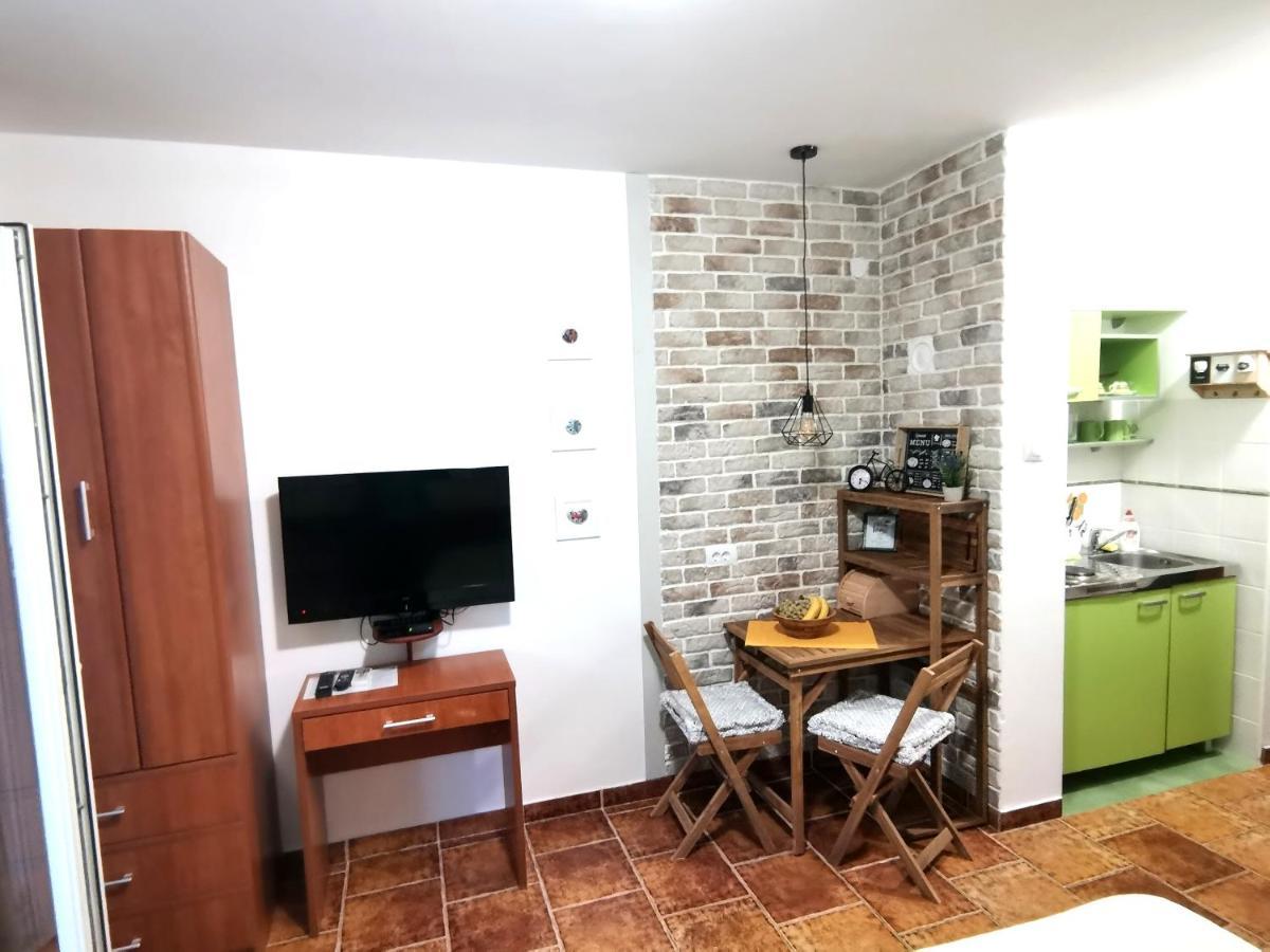 Apartments Maris Петровац Экстерьер фото